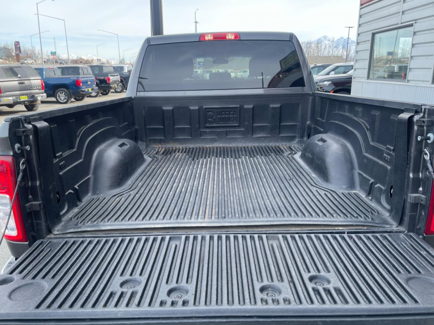 2022 GRAY /charcoal cloth RAM 2500 BIG HORN (3C6UR5DJ3NG) with an 6.4L engine, Automatic transmission, located at 1960 Industrial Drive, Wasilla, 99654, (907) 274-2277, 61.573475, -149.400146 - Photo#7